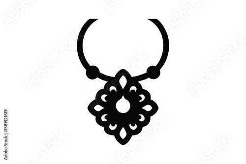 Elegant Necklace Design with Intricate Pendant