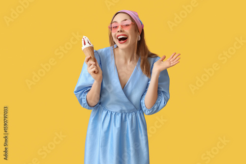 Happy smiling young woman h...