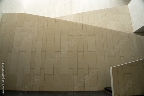 The interior public space design of modern museums reflects a sense of spaciousness and the texture of materials