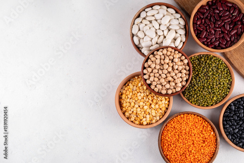 Obraz na płótnie Various dried legumes, lentils, chikpeas, beans assortment