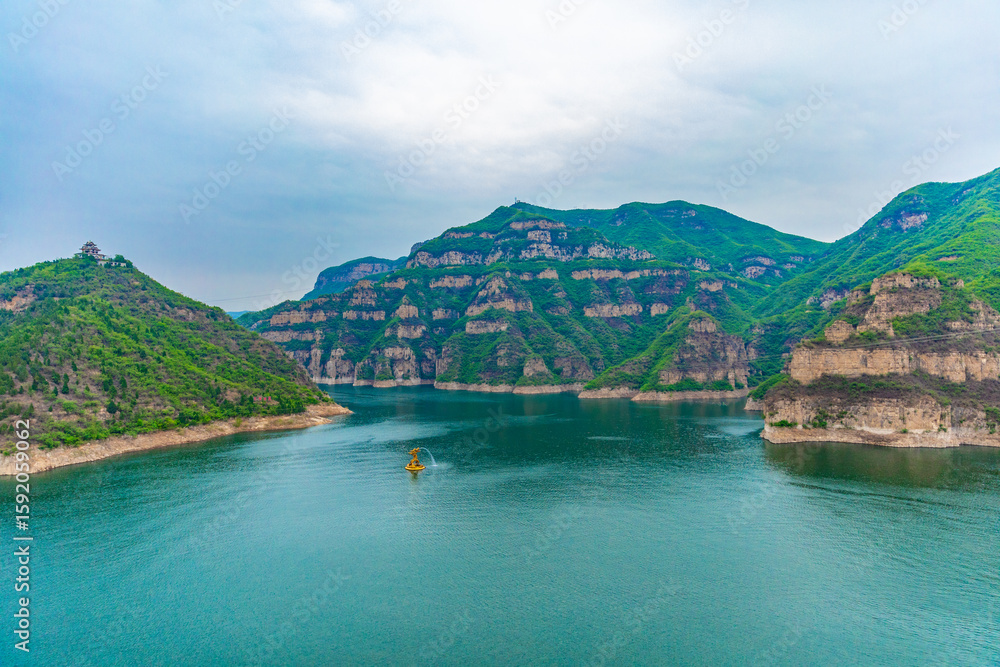 Naklejka premium Spectacular Mountainous River Valleys Panorama Landscape Photography