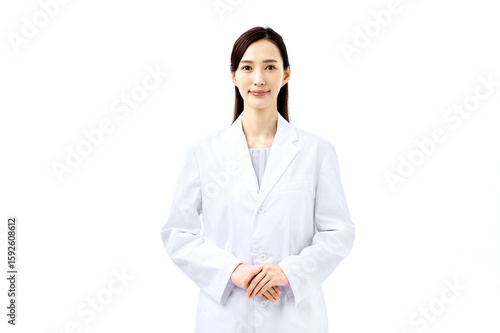 正面向きの白衣を着た女性 医師　ドクター
