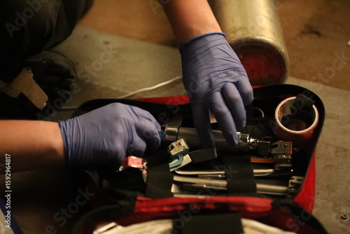 Cuadro en lienzo Laryngoscope Kit