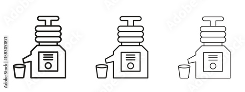 Cold pressed juicer icon in trendy line style. icon illustrations