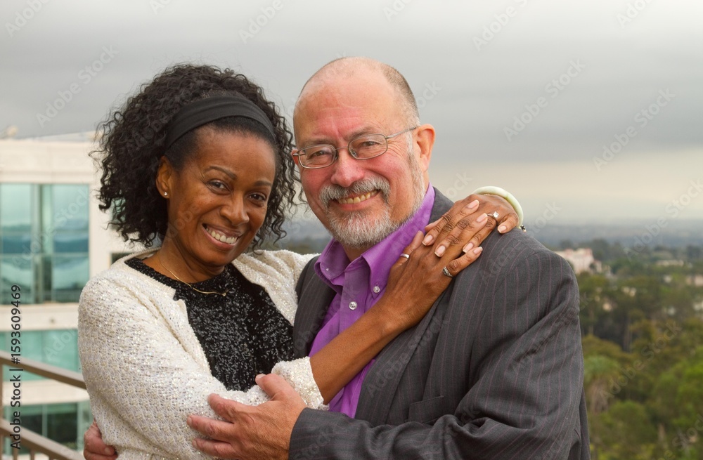 Fototapeta premium Couple on Rooftop in San Diego