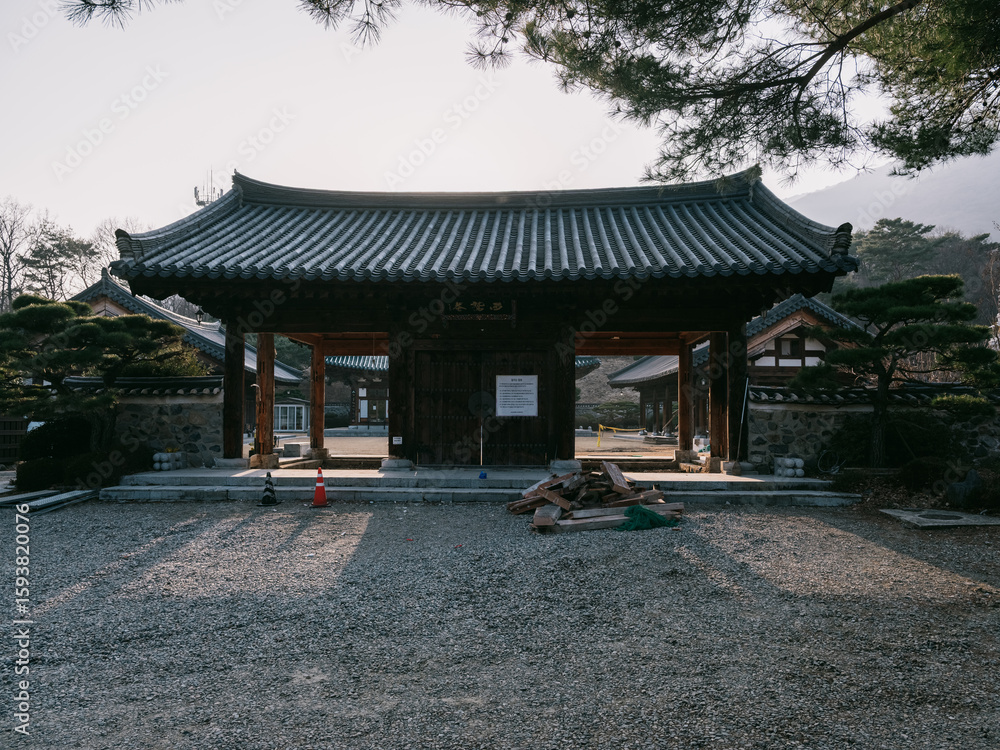 Fototapeta premium buddhist temple in korea