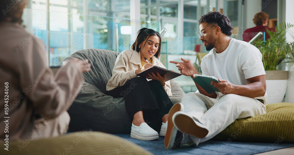 Obraz premium People, students and talk with tablet at college for research, exam preparation and studying. Man, woman and digital for team project, online results and education schedule for university assignment