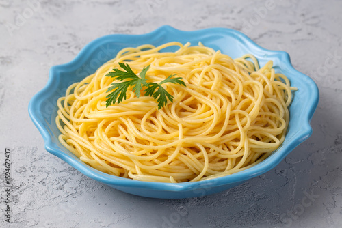 Buttered spaghetti pasta se...