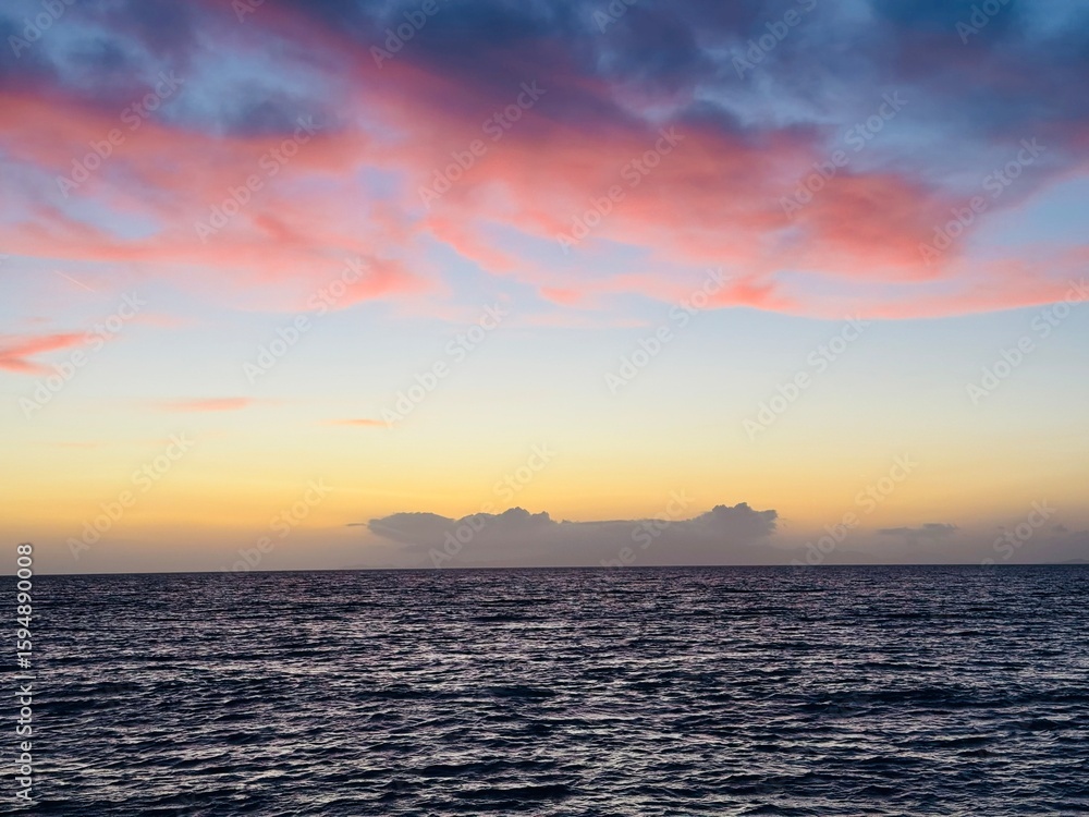 Obraz premium sunset over the sea