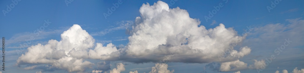 Obraz premium Clouds and Blue sky Panorama