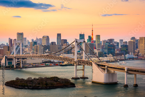 Photography Tokyo, Japan skyline panorama with Rainbow Bridg