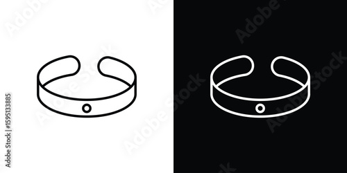 Bracelet icon in simple linear style.