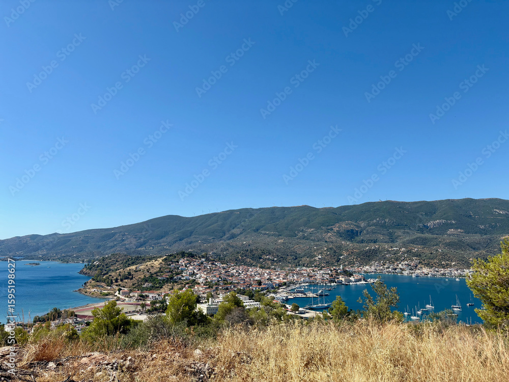Fototapeta premium Vue de Poros en Grèce