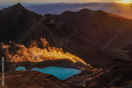 Sunrise in the Emerald Lakes, Tongariro Alpine Crossing