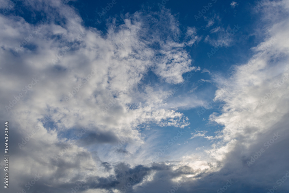 Obraz premium 形が不鮮明な雲