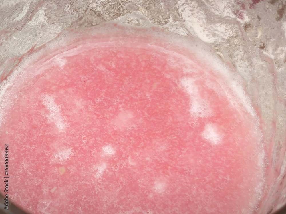 Fototapeta premium Guava juice on glass