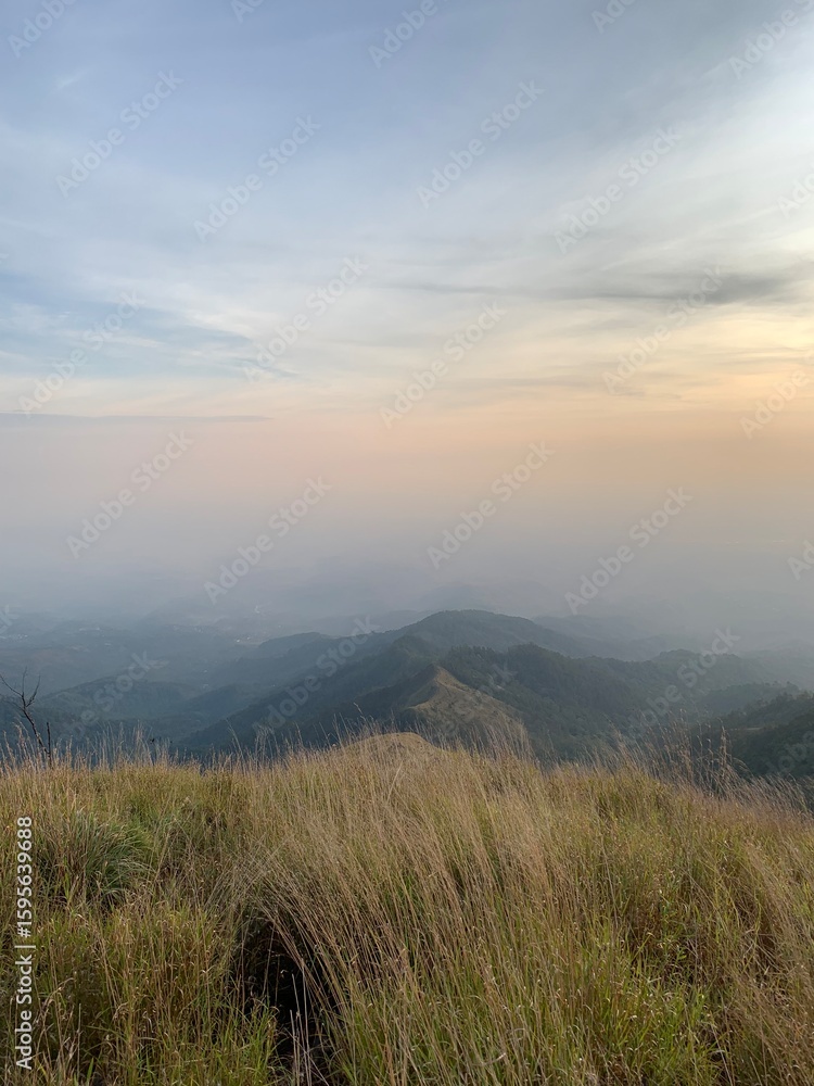 Fototapeta premium misty morning in the mountains