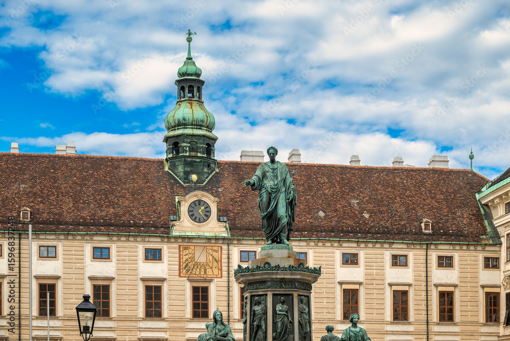 Fototapeta premium Emperor Francis I monument in Hofburg Vienna 