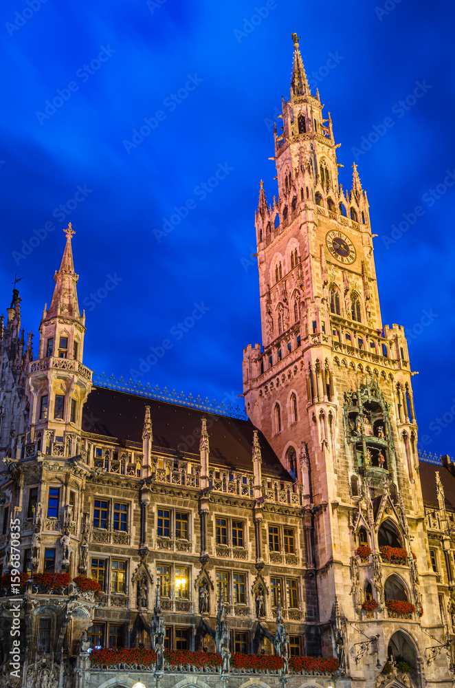 Fototapeta premium View at dusk of the Munich town hall, Bavaria, Germany, neo-Gothic building