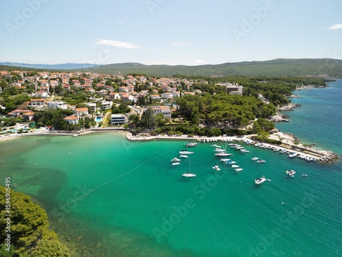 Miasto Krk - wyspa Krk - Chorwacja - stolica wyspy. Zdjęcia wykonane dronem w wysokiej jakości #1596905495