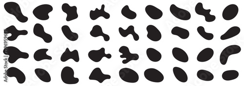 Various shapes of irregular blobs. Doodle drops of circle. Organic amoeba blob shape abstract black color. Organic shape round form set. Liquid organic blob. 