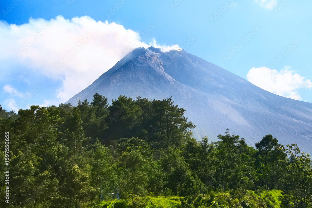 Fototapeta premium Mount volcano Merapi in Yogyakarta, Indonesia