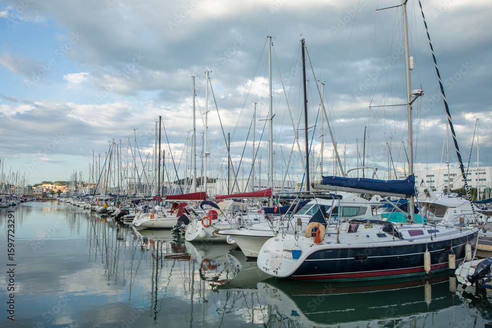 Naklejka premium Photo with a beautiful panorama of the city of Ancona in southern Italy.