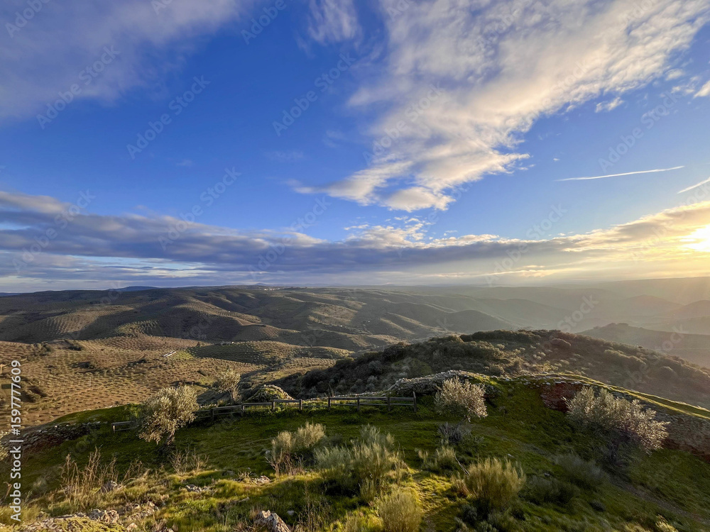 Obraz premium Breathtaking Mountain Landscape at Sunrise 