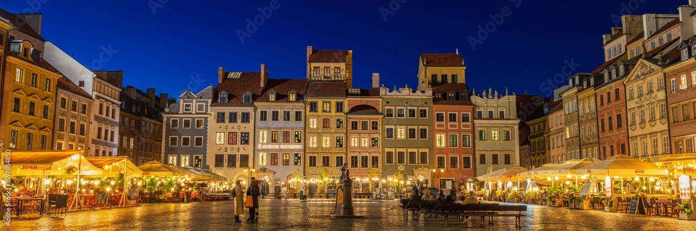 Fototapeta premium Warsaw Old Town at Night