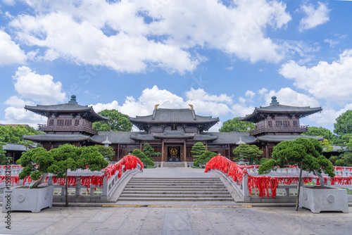 Photography Baoshan Temple in Baoshan District, Shanghai under the blue sky and white clouds