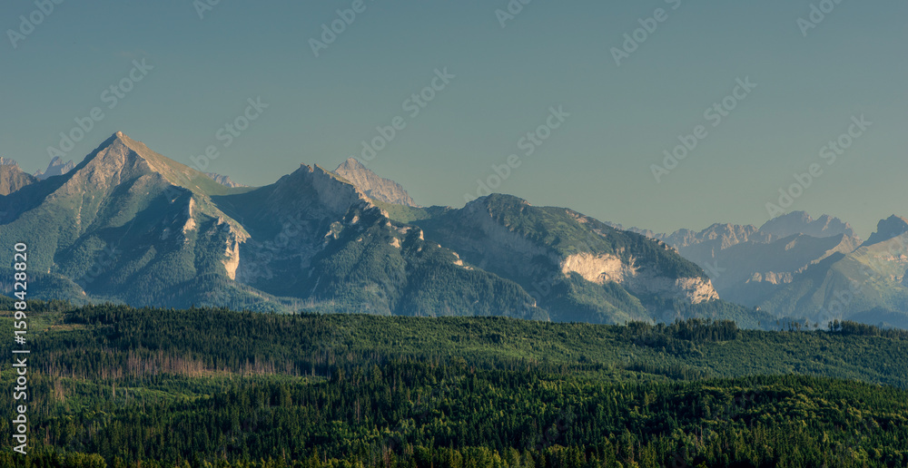 Naklejka premium mountains in the morning