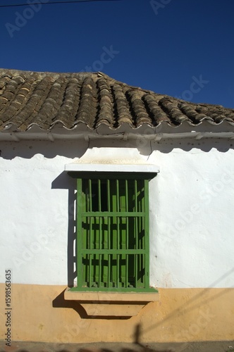 Sometimes modern and thriving, sometimes rural and colonial, houses made from the same land still prevail, as well as the modern use of concrete.