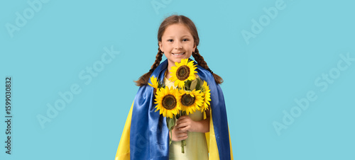 Cute little girl with Ukrai...