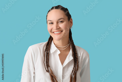 Young woman in white shirt ...