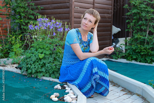 Wallpaper Mural young woman in the park Torontodigital.ca