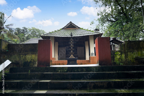 Kuttipuram Mallur Shiva Parvathi temple is located near to Kuttippuram bridge in Malappuram district, Kerala.