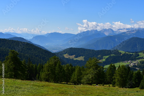 Wallpaper Mural Schöne Landschaft im Ultental in Südtirol  Torontodigital.ca
