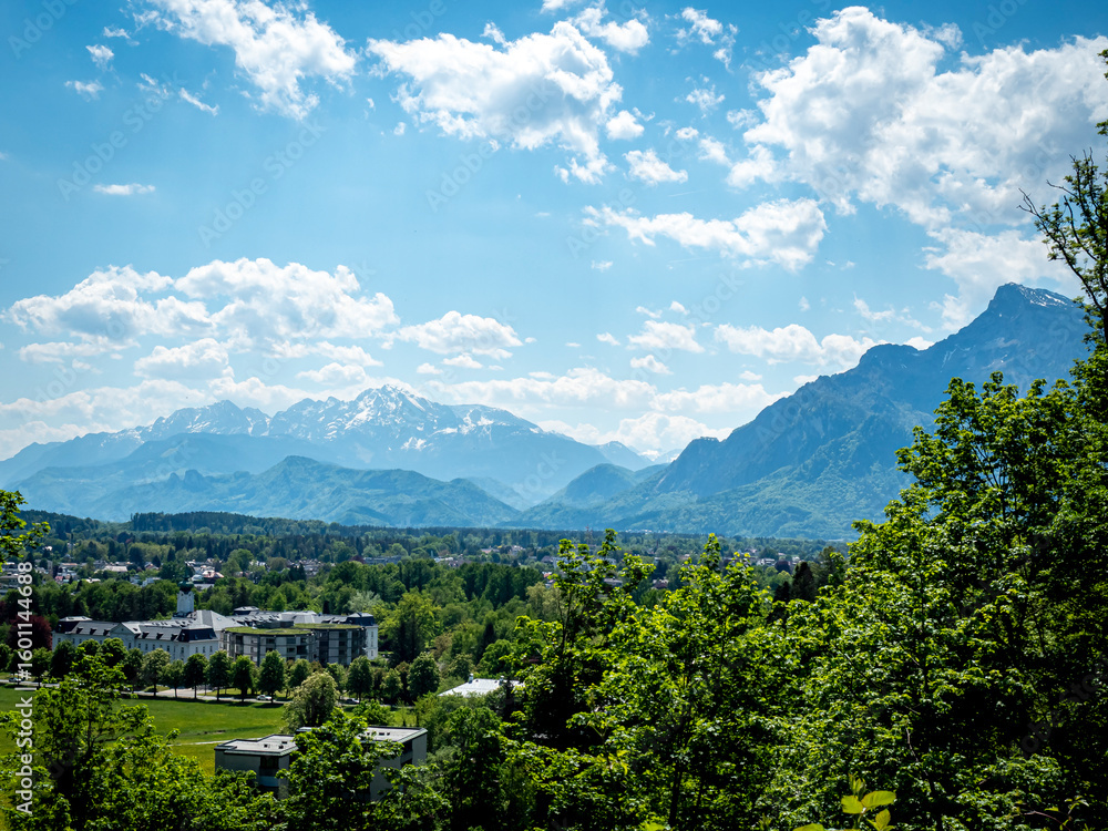 Fototapeta premium view of the mountains