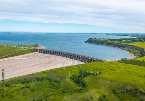 Wallpaper Mural Garrison Dam at Lake Sakakawea in North Dacota Torontodigital.ca