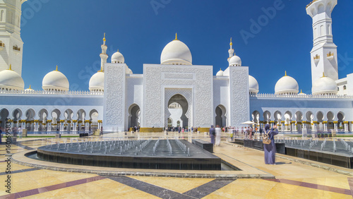 Obraz na plátně Sheikh Zayed Grand Mosque timelapse hyperlapse in Abu Dhabi, the capital city of