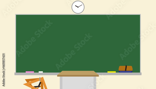 教室の黒板と教卓、チョークや黒板消し、時計、三角定規などの教育備品が整然と並ぶベクターイラスト｜黒板,教卓,時計,教育備品