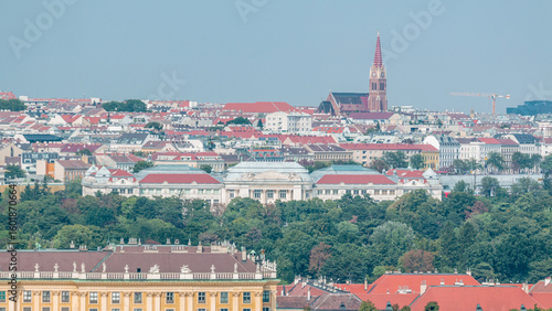 Foto Beautiful view of famous Schonbrunn Palace timelapse with Great Parterre garden