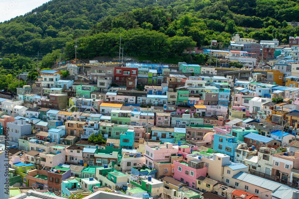 Fototapeta premium Colourful cultural village in Korea