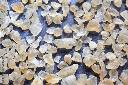 Photos Raw whole dried Tragacanth gum