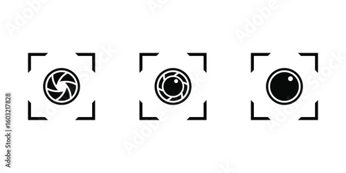 Camera Lens Icons: Focus, Aperture, and Shutter Variations in Minimalist Black Style Vector