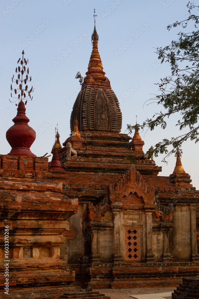 Fototapeta premium Buddhist Stupa in Bagan