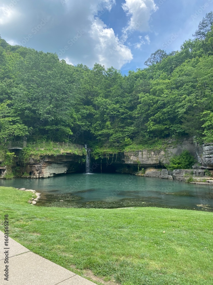 Fototapeta premium Missouri waterfall