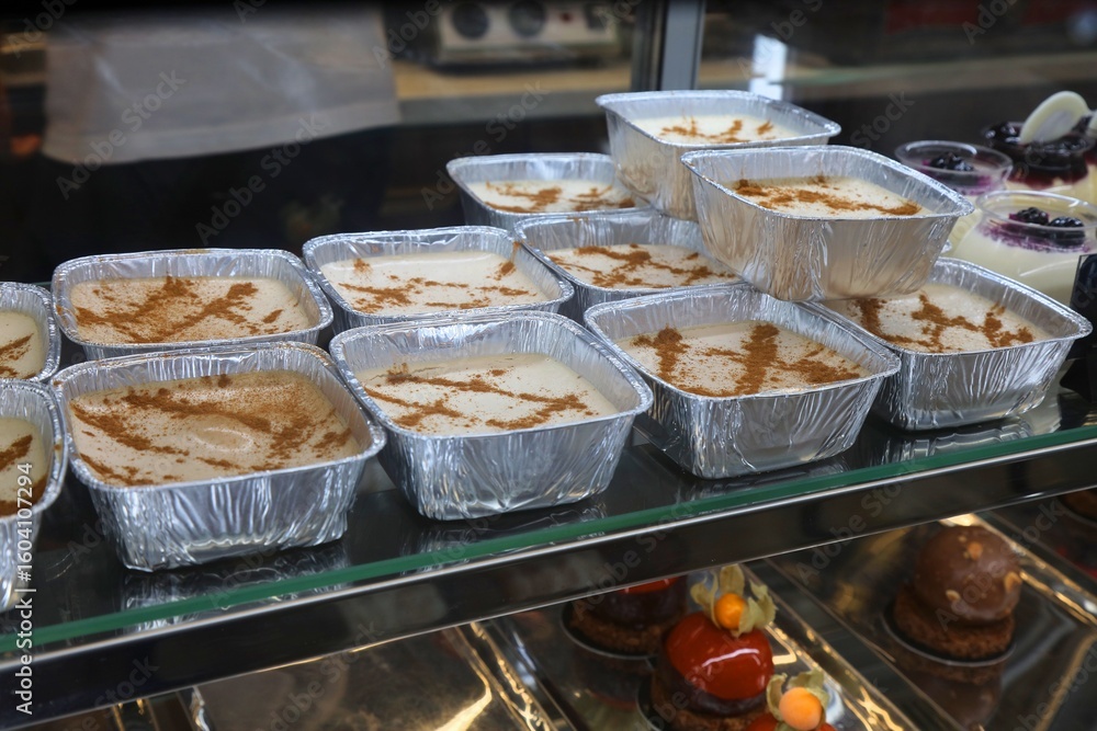 Fototapeta premium Oshaf Albanian sweet dessert