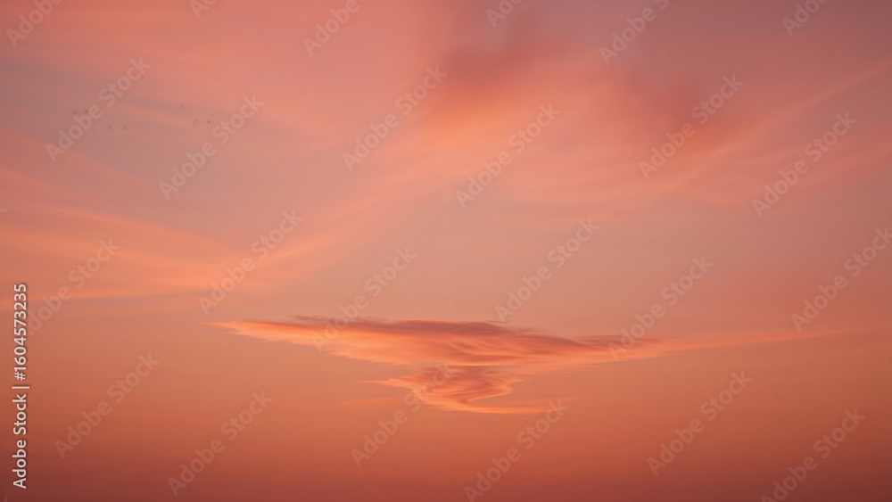 Obraz premium Magnificent sunset horizon featuring clouds