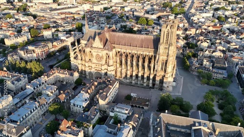 Wallpaper Mural Cathedral in Reims Torontodigital.ca
